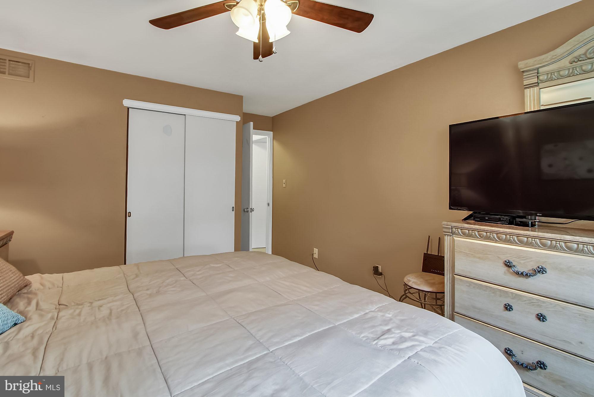 2440 Cambridge Road York, PA 17402 - Photo 12 of 25 Gallery Image 12