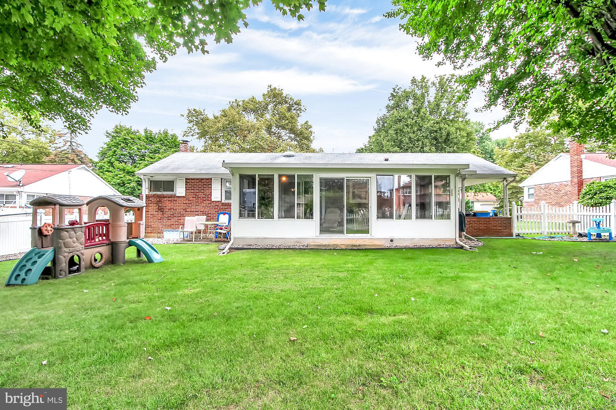 2440 Cambridge Road York, PA 17402 - Photo 18 of 25 Gallery Image 18