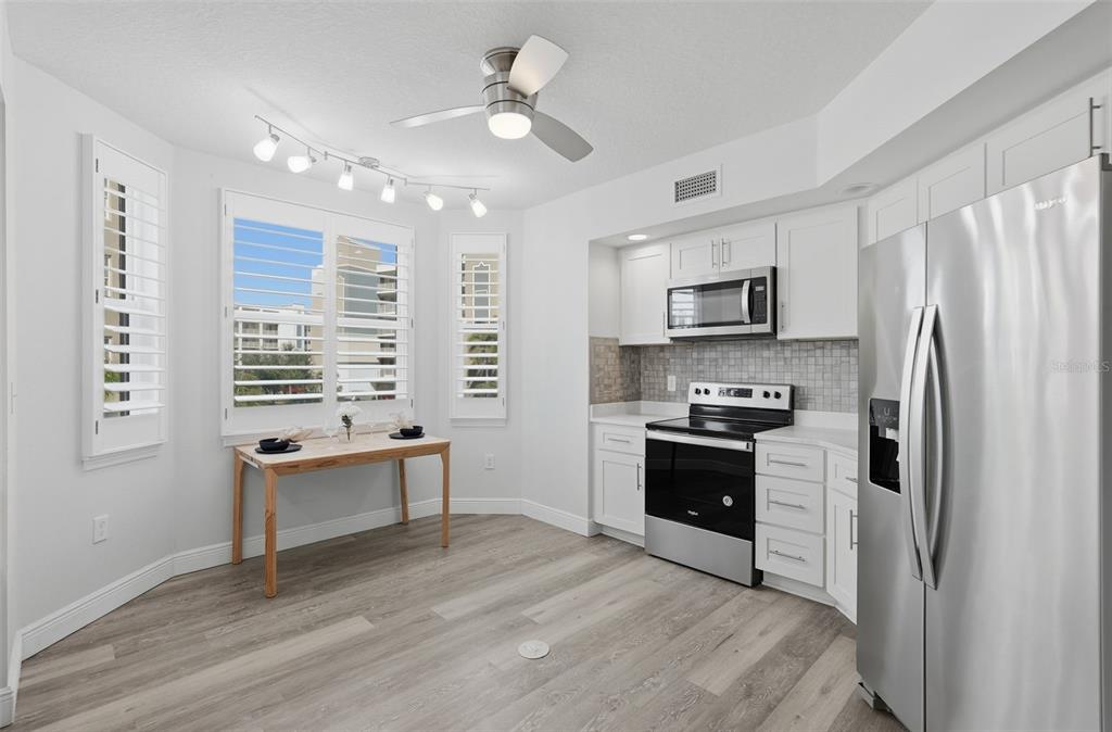 960 Starkey Road, Unit 8106 Largo, FL 33771 - Photo 4 of 48