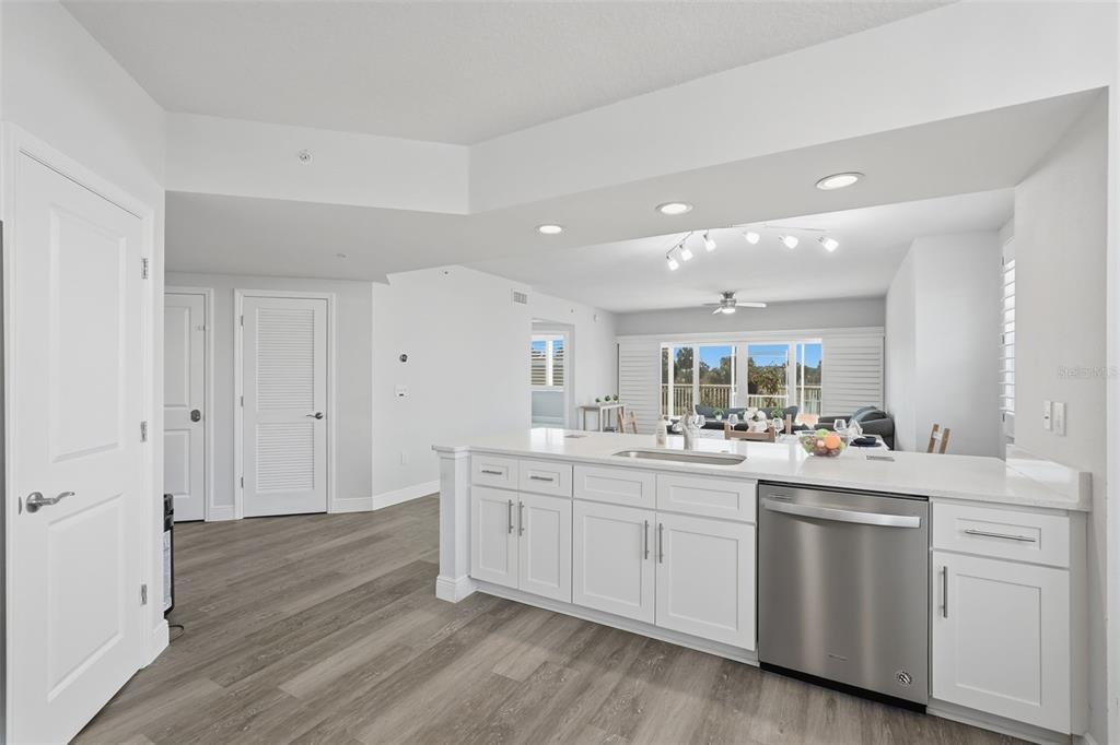 960 Starkey Road, Unit 8106 Largo, FL 33771 - Photo 8 of 49