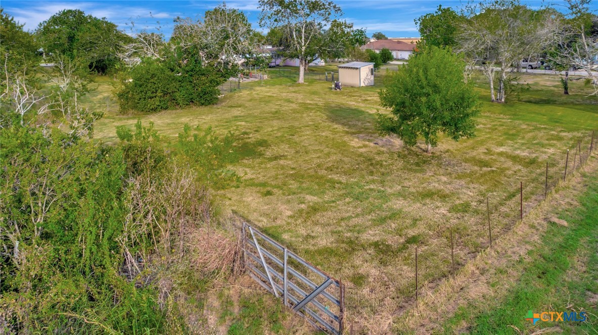 10610 Highway 185 Victoria, TX 77905 - Photo 26 of 31