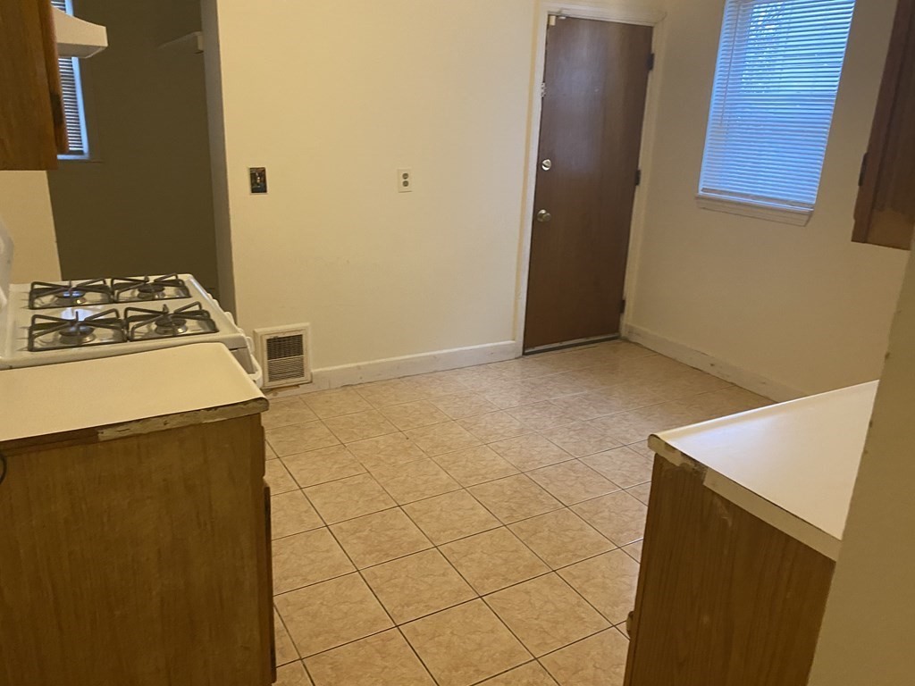 6 Ridgewood Street Boston, MA 02122 - Photo 6 of 12 Gallery Image 6
