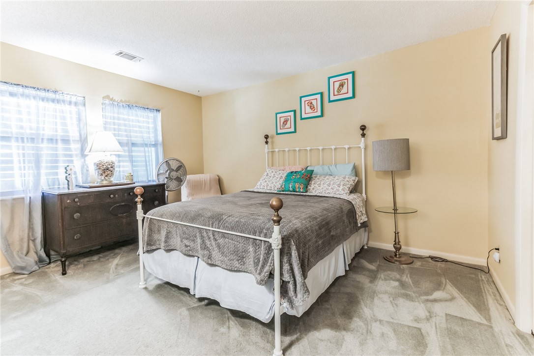 18 Fiddlers Point Fripp Island, SC 29920 - Photo 27 of 45 Large guest bedroom