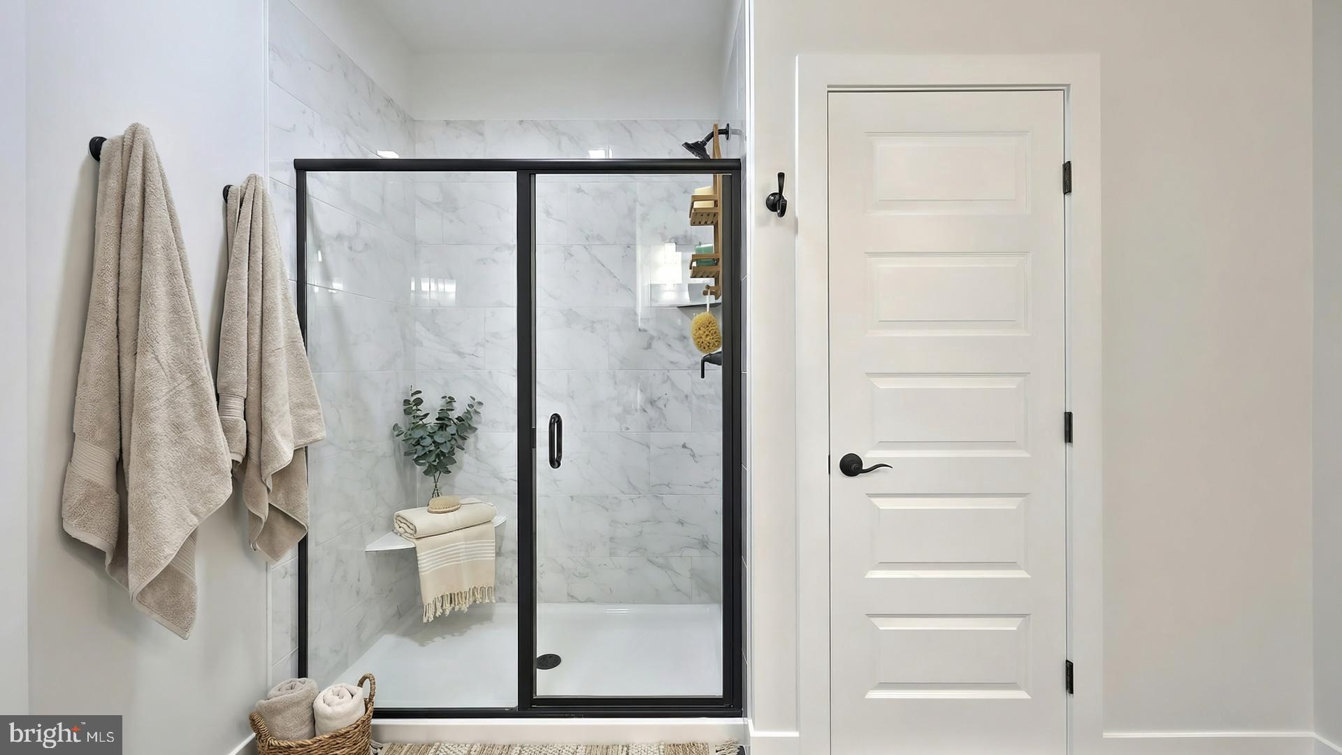 475 Pinnacle Rdg Drive Annville, PA 17003 - Photo 12 of 31 a bathroom with a glass shower door