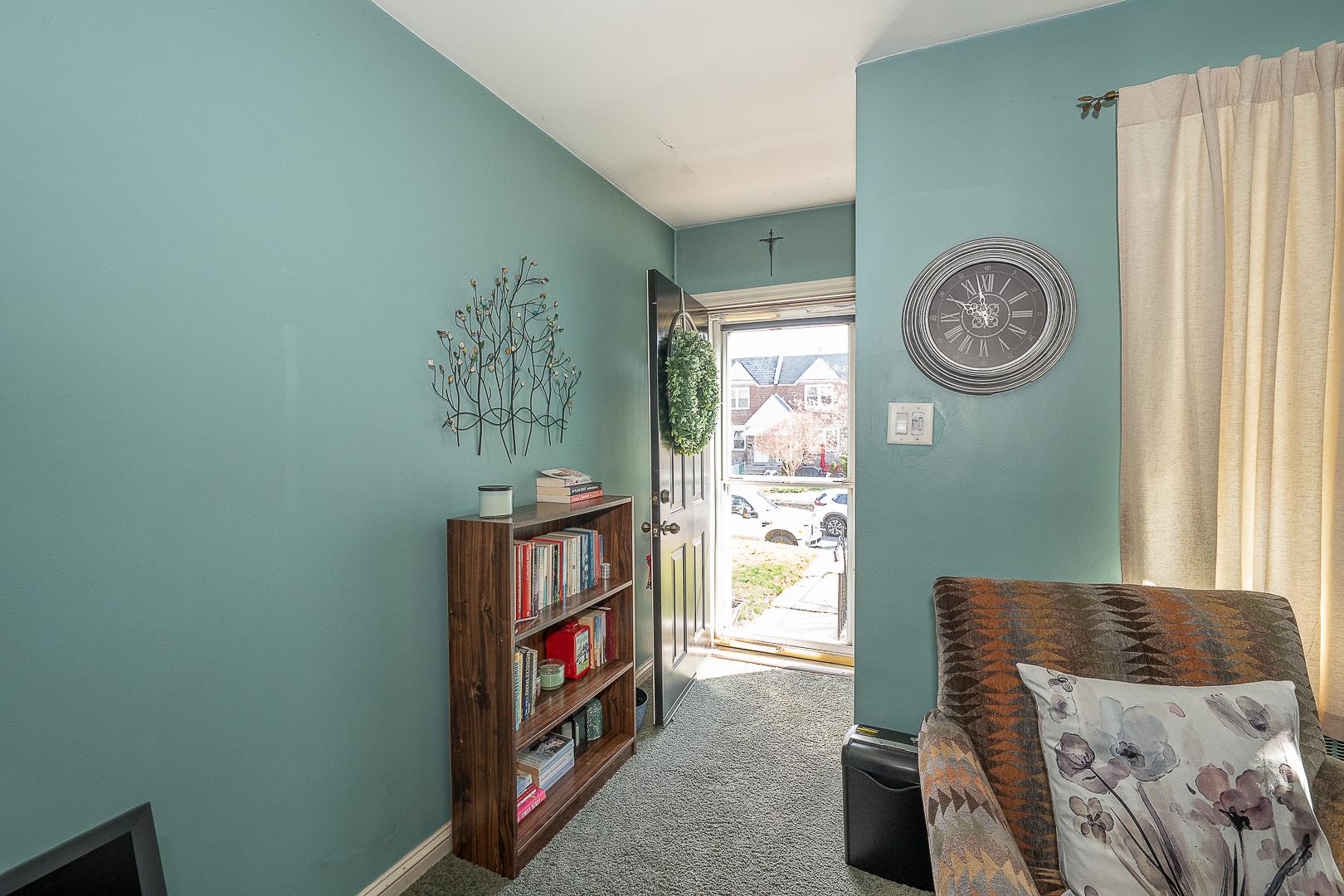 726 Fairfax Road Drexel Hill, PA 19026 - Photo 7 of 33 Welcoming entryway