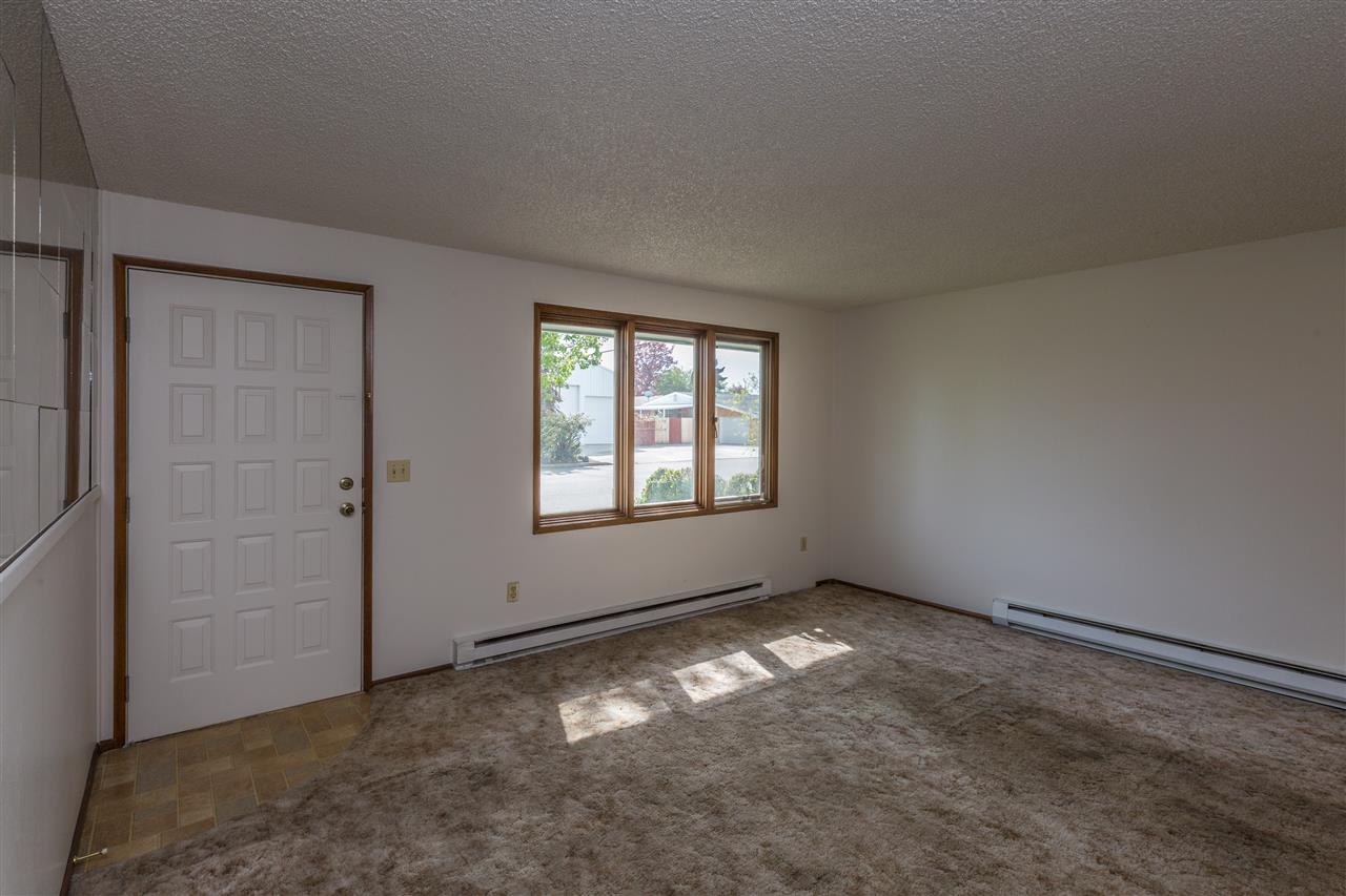 1905 North Sipple Road Spokane Valley, WA 99212 - Photo 3 of 19