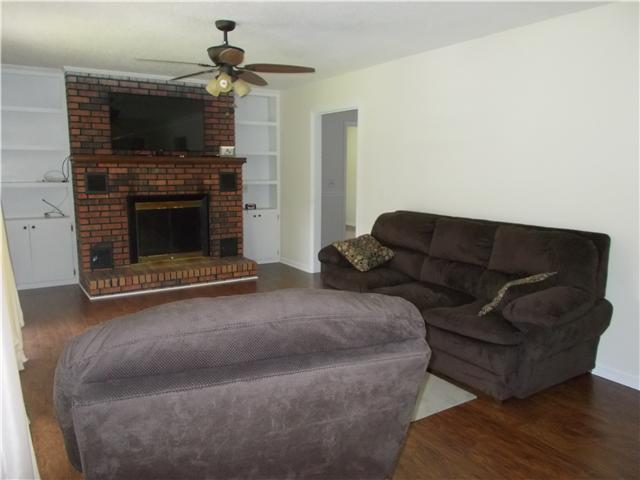 307 Hood Lakes Road Lawrenceburg, TN 38464 - Photo 3 of 13 Gallery Image 3