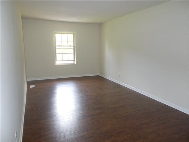 307 Hood Lakes Road Lawrenceburg, TN 38464 - Photo 6 of 13 Gallery Image 6