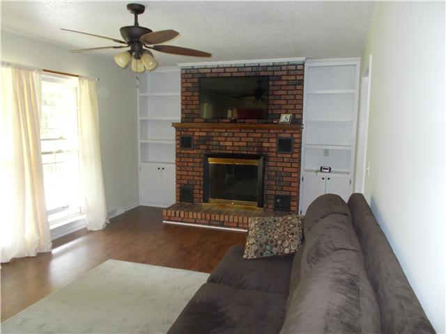 307 Hood Lakes Road Lawrenceburg, TN 38464 - Photo 7 of 13 Gallery Image 7
