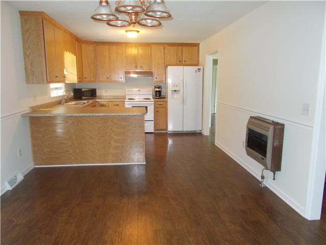307 Hood Lakes Road Lawrenceburg, TN 38464 - Photo 9 of 13 Gallery Image 9