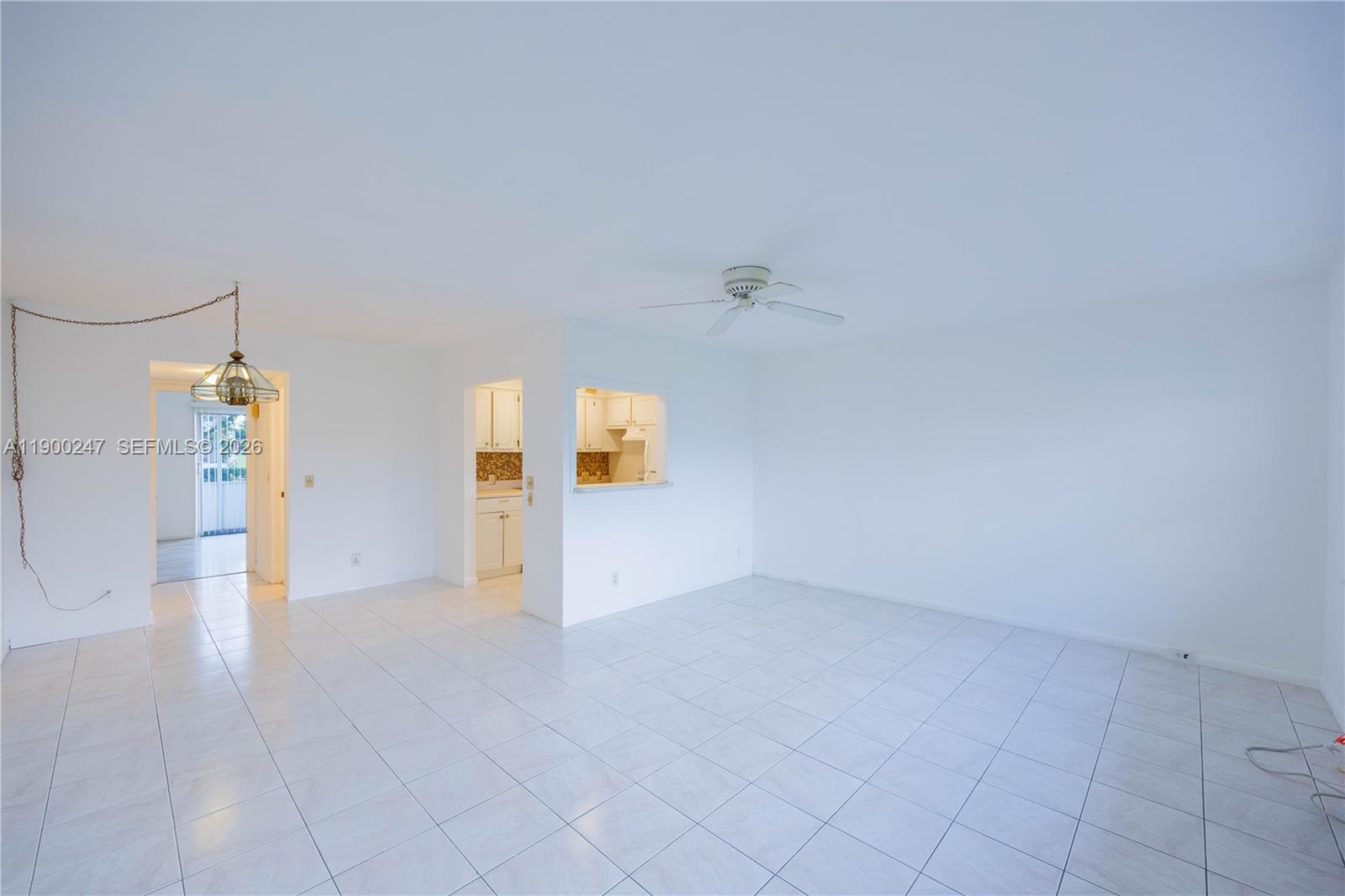 303 Preston H, Unit 303 Boca Raton, FL 33434 - Photo 4 of 50