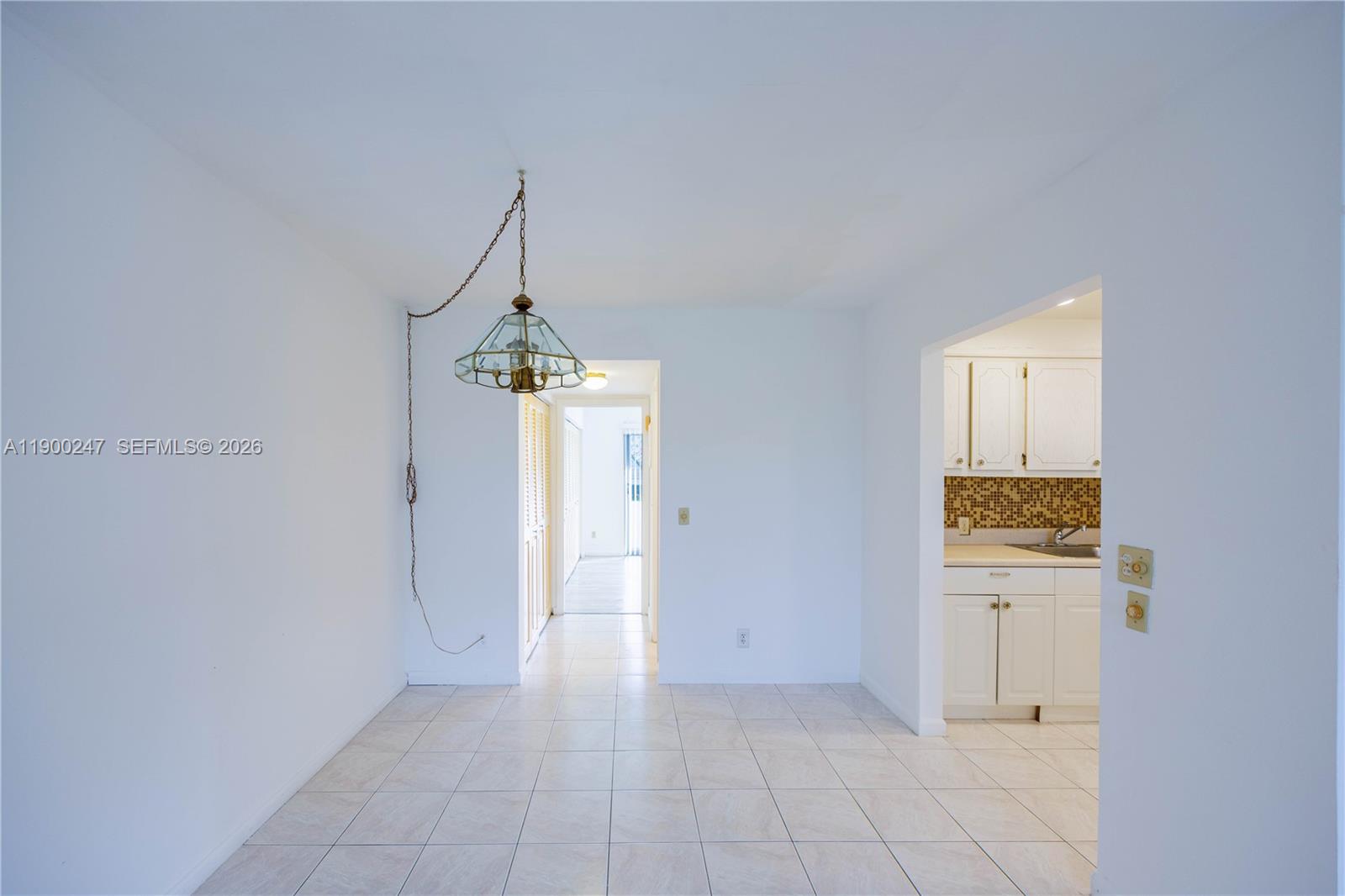 303 Preston H, Unit 303 Boca Raton, FL 33434 - Photo 8 of 50