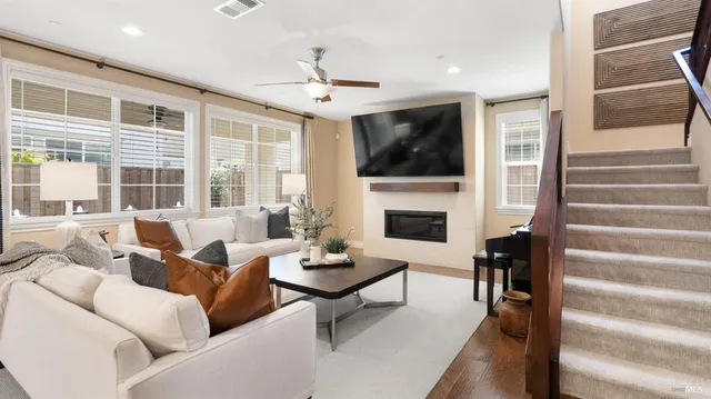 $849,000 | 2013 Kingwood Road, Rohnert Park, CA 94928