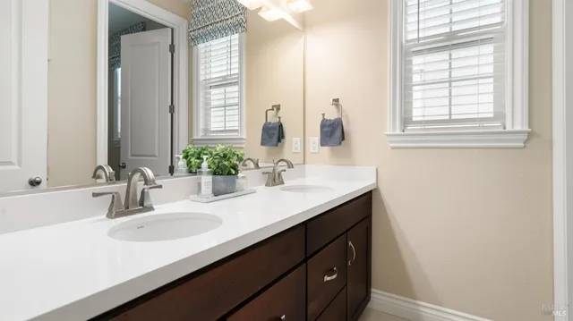 $849,000 | 2013 Kingwood Road, Rohnert Park, CA 94928