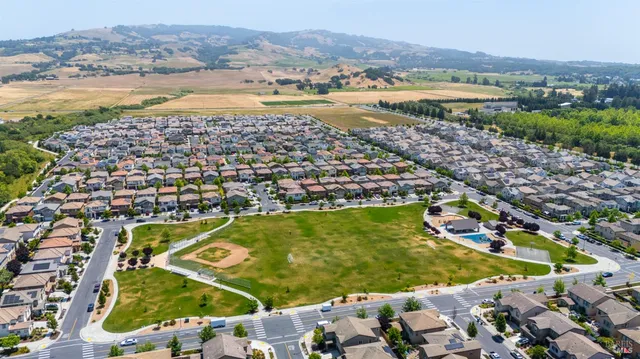 $849,000 | 2013 Kingwood Road, Rohnert Park, CA 94928