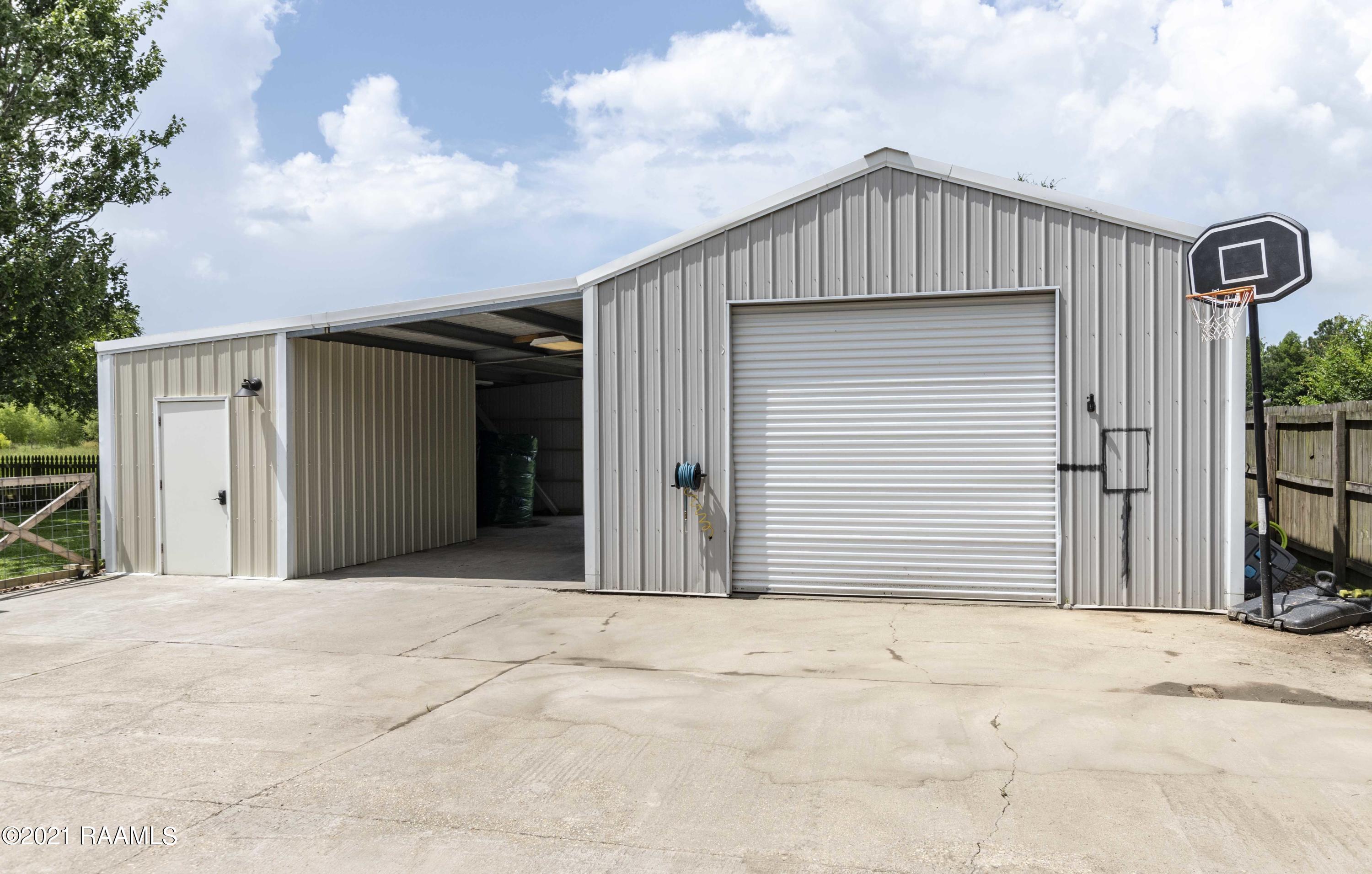 1115 Oleste Tauzin Road Breaux Bridge, LA 70517 - Photo 4 of 38 Gallery Image 4