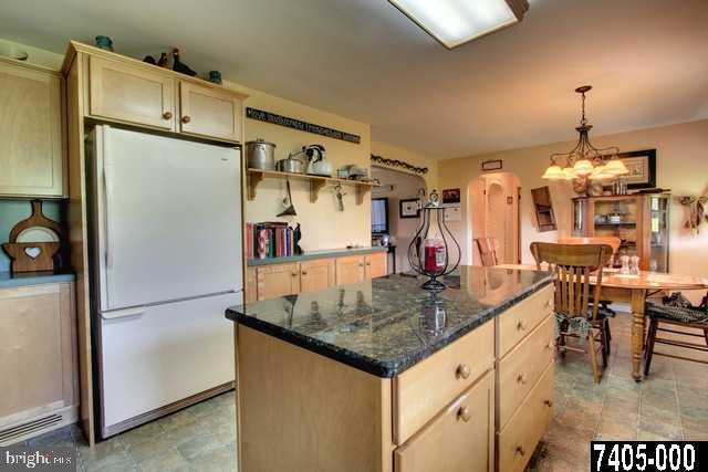 445 Days Mill Road York, PA 17403 - Photo 7 of 25 Gallery Image 7