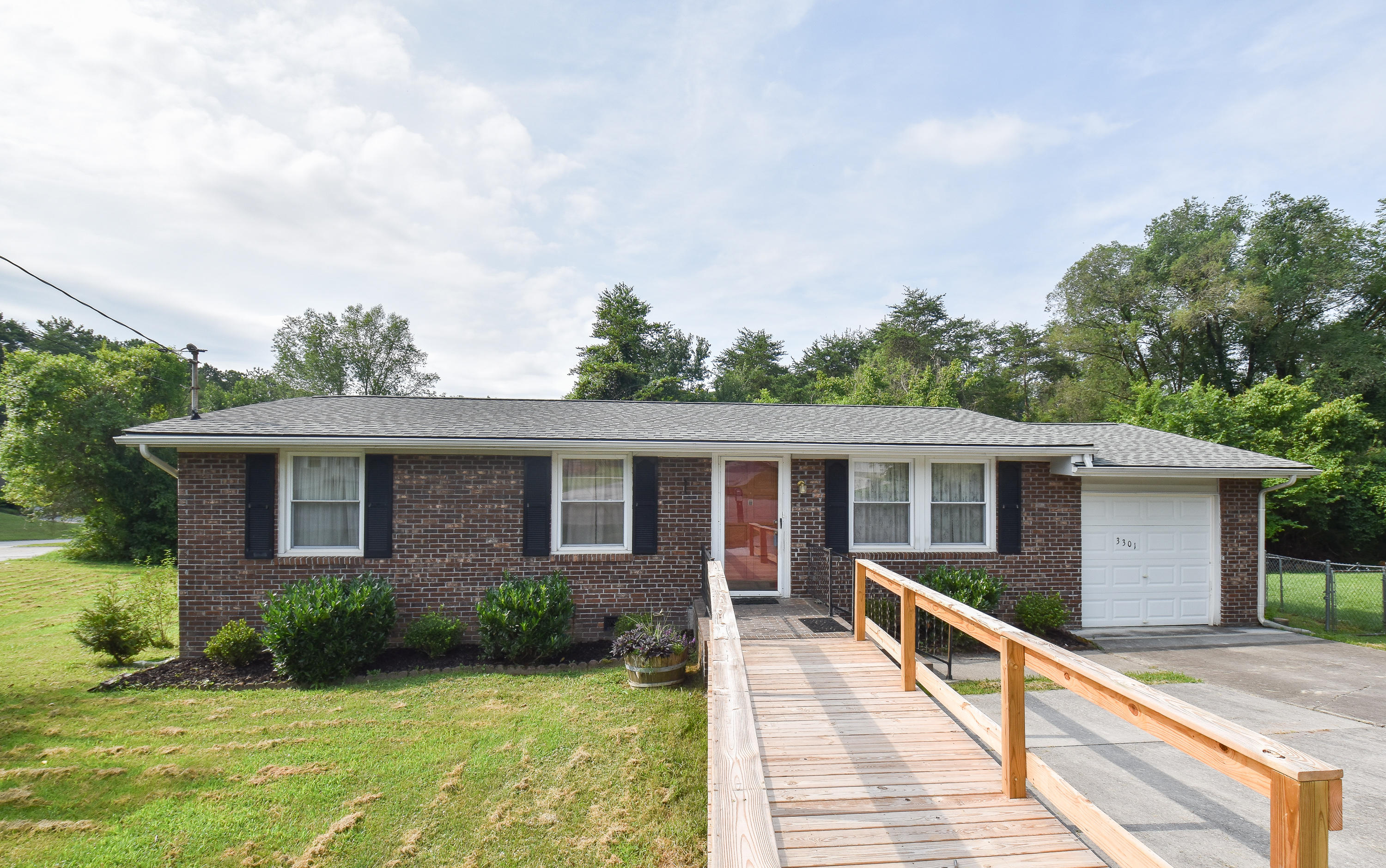 3301 Wexgate Road Knoxville, TN 37931 - Photo 3 of 9 EXT3