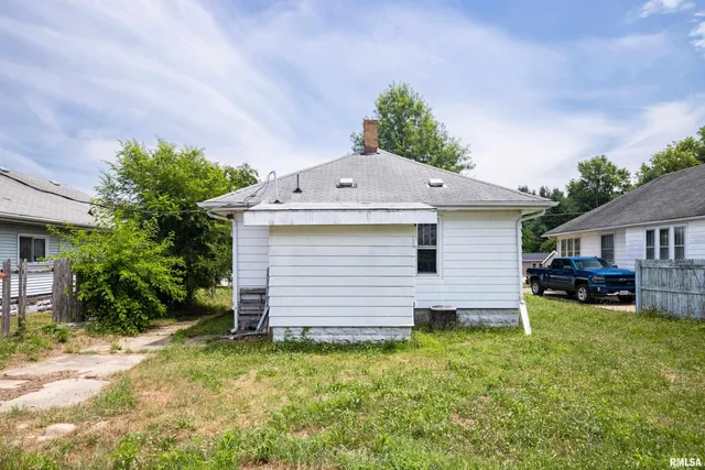$45,000 | 211 Minch Street, South Pekin, IL 61564