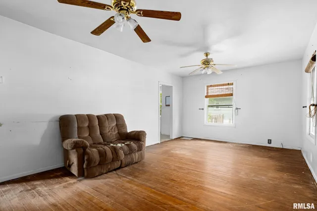 $45,000 | 211 Minch Street, South Pekin, IL 61564