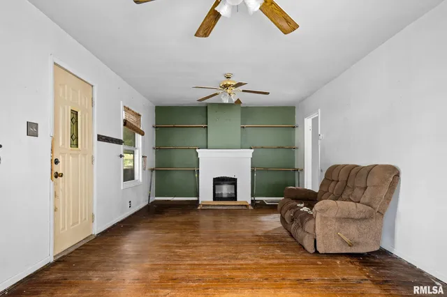 $45,000 | 211 Minch Street, South Pekin, IL 61564