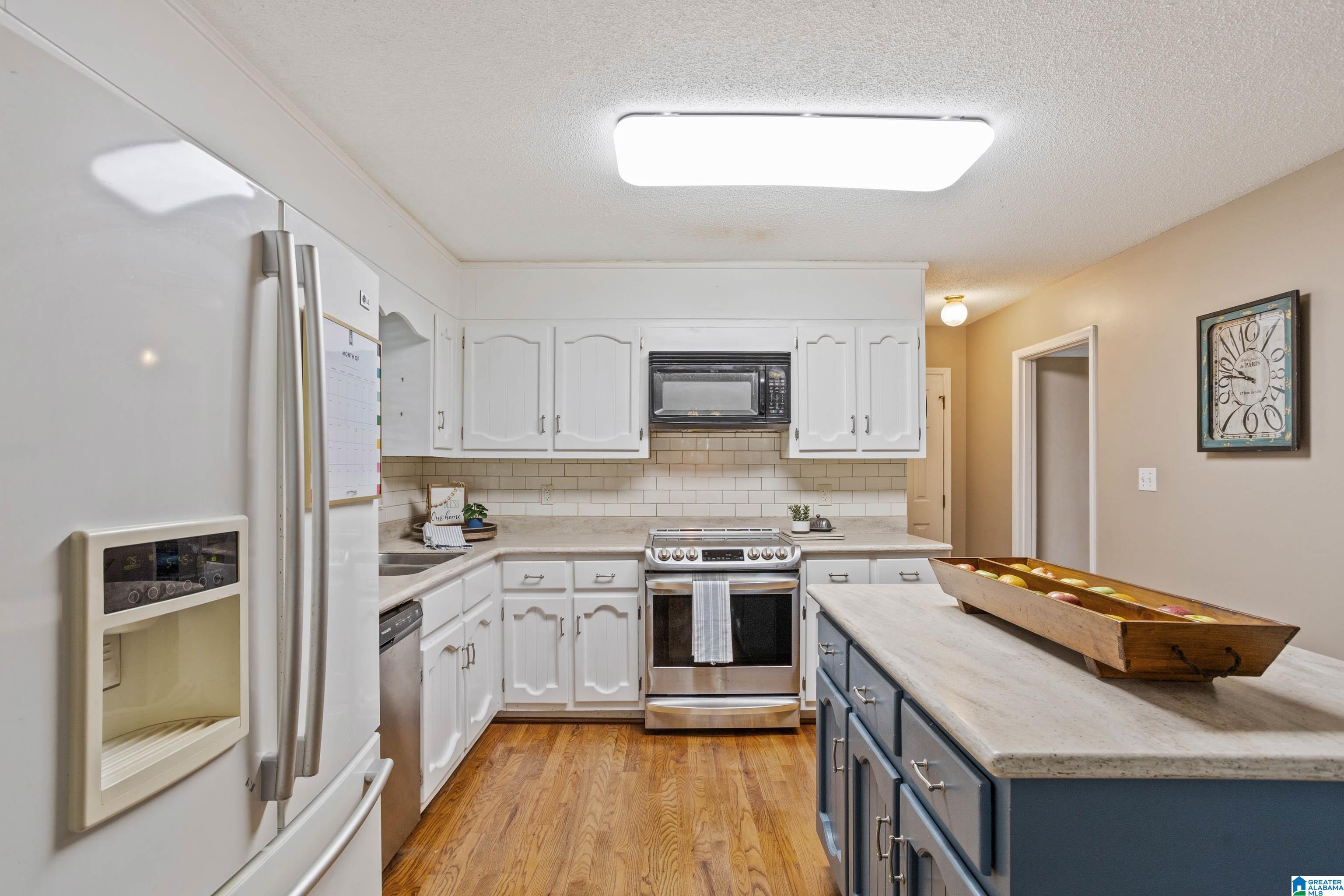 1521 Sequoia Trail Alabaster, AL 35007 - Photo 10 of 41