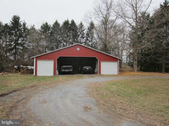 16700 Norwood Road Sandy Spring, MD 20860 - Photo 3 of 6 4 garage spaces for trucks and cars