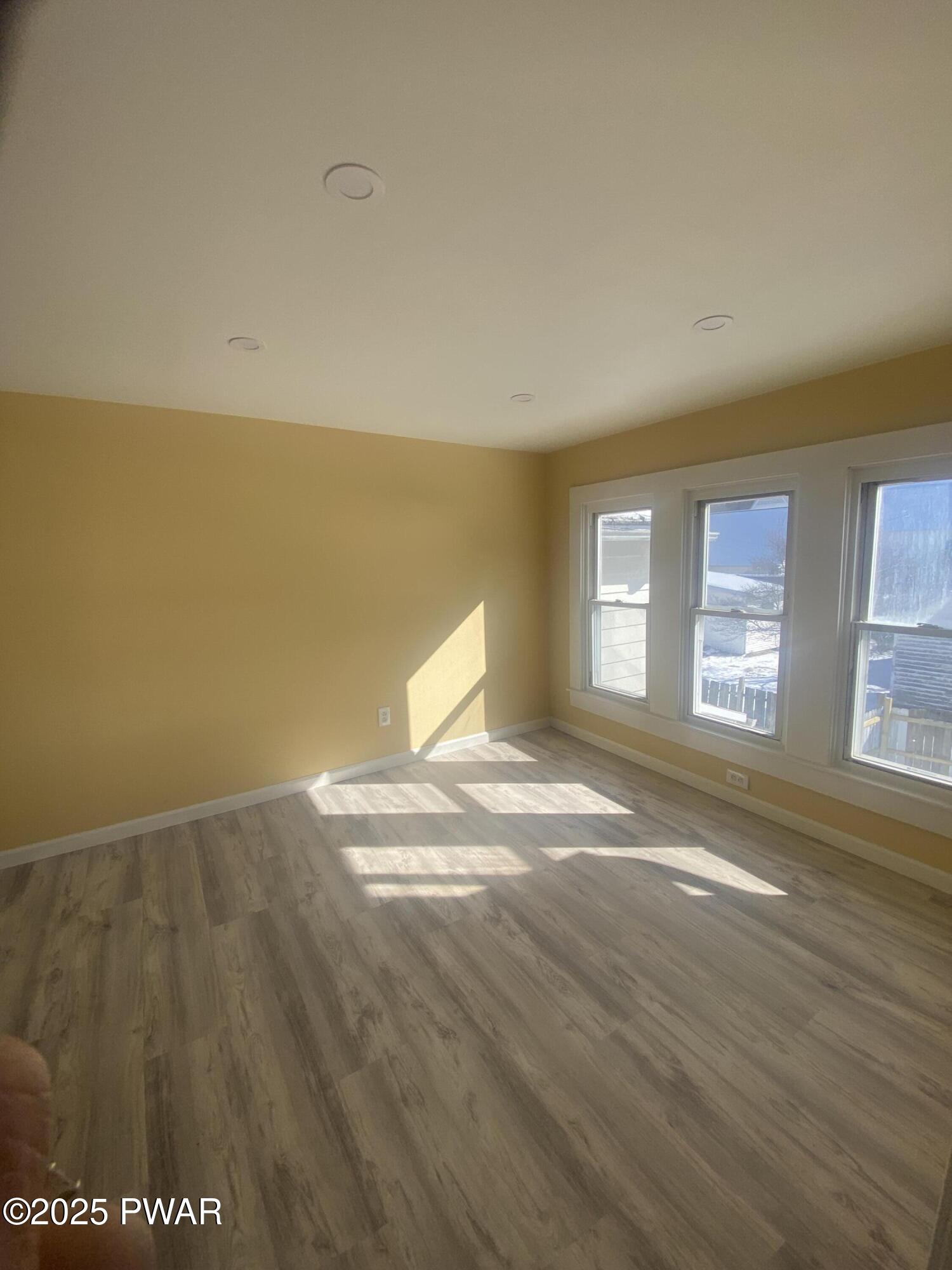 308 Keystone Street Hawley, PA 18428 - Photo 17 of 29