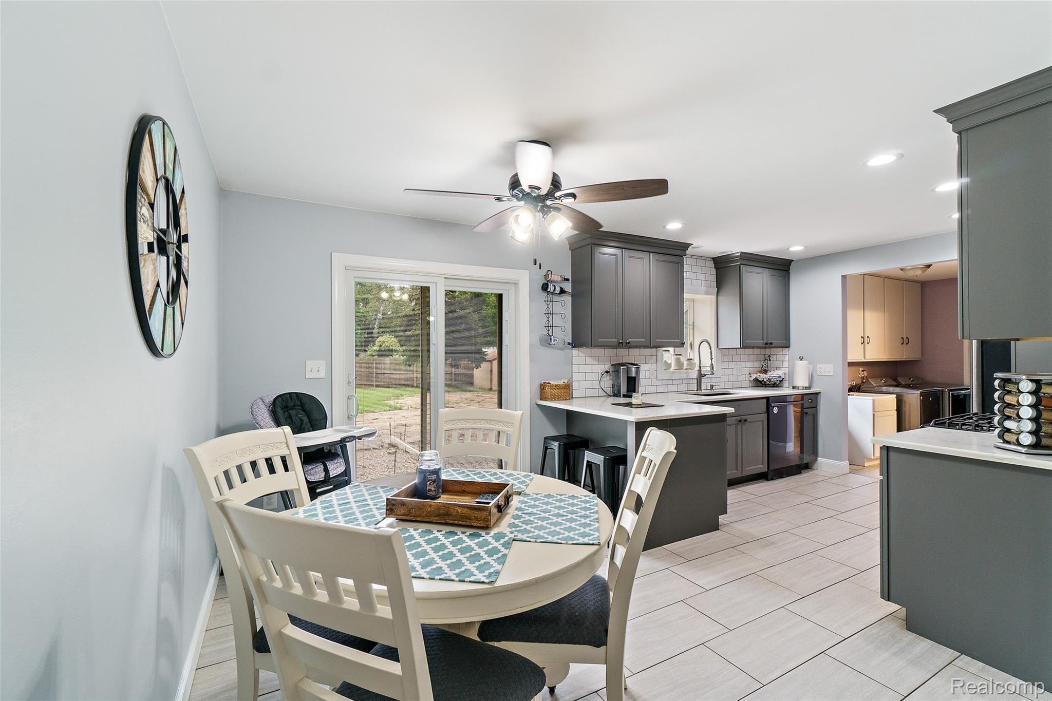 25154 22 Mile Road New Baltimore, MI 48051 - Photo 10 of 26 25154 22 Mile-19.jpg