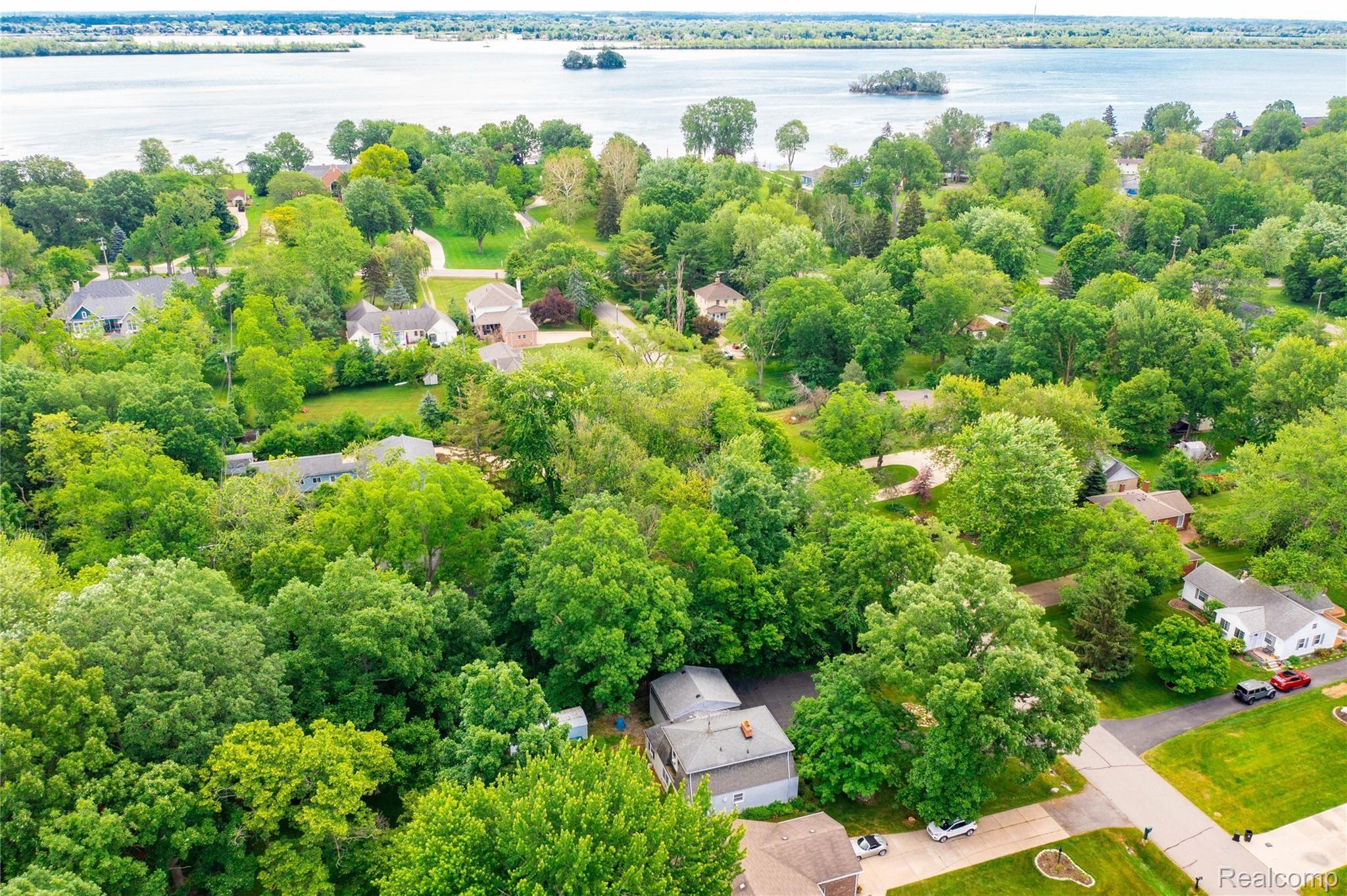 8416 Rucker Road Grosse Ile, MI 48138 - Photo 35 of 37 Walking distance to Detroit River.