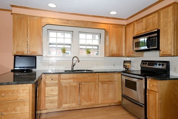 16 Chatham Road Longmeadow, MA 01106 - Photo 7 of 30 Gallery Image 7