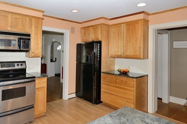 16 Chatham Road Longmeadow, MA 01106 - Photo 10 of 30 Gallery Image 10