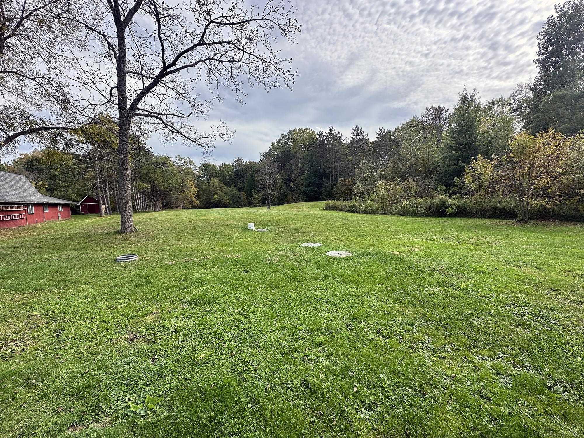 12131 Linden Road Linden, MI 48451 - Photo 5 of 24 50124223-4.JPG