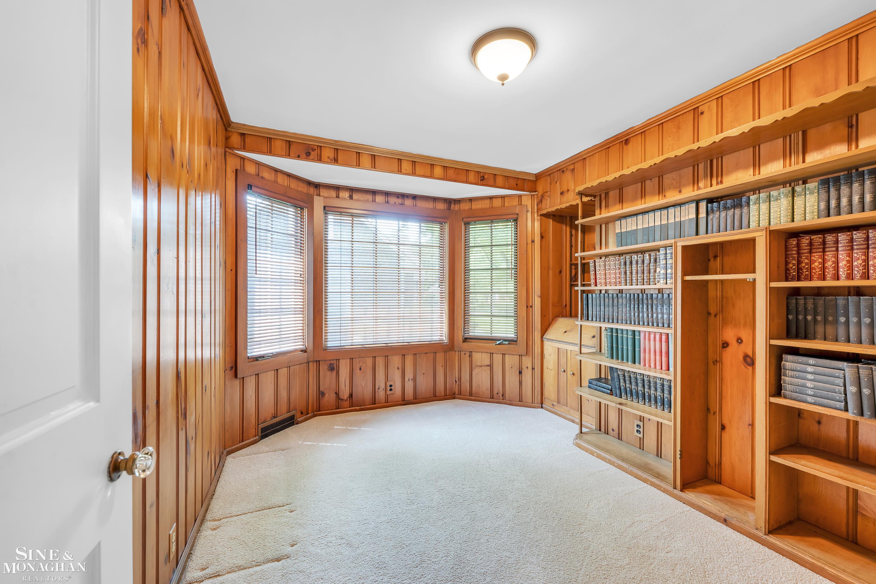 909 Hawthorne Road Grosse Pointe, MI 48236 - Photo 7 of 45 50147054-3f23a727-2dcd-4374-bbd1-5613c3ba247d.JPG