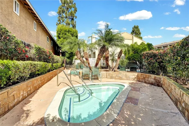 $998,750 | 380 West Wilson Street, Unit C101, Costa Mesa, CA 92626