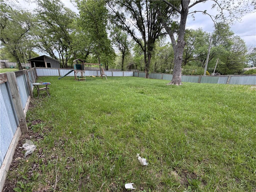 2000 Anaconda Road Harrisonville, MO 64701 - Photo 6 of 15