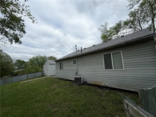 $200,000 | 2000 Anaconda Road, Harrisonville, MO 64701
