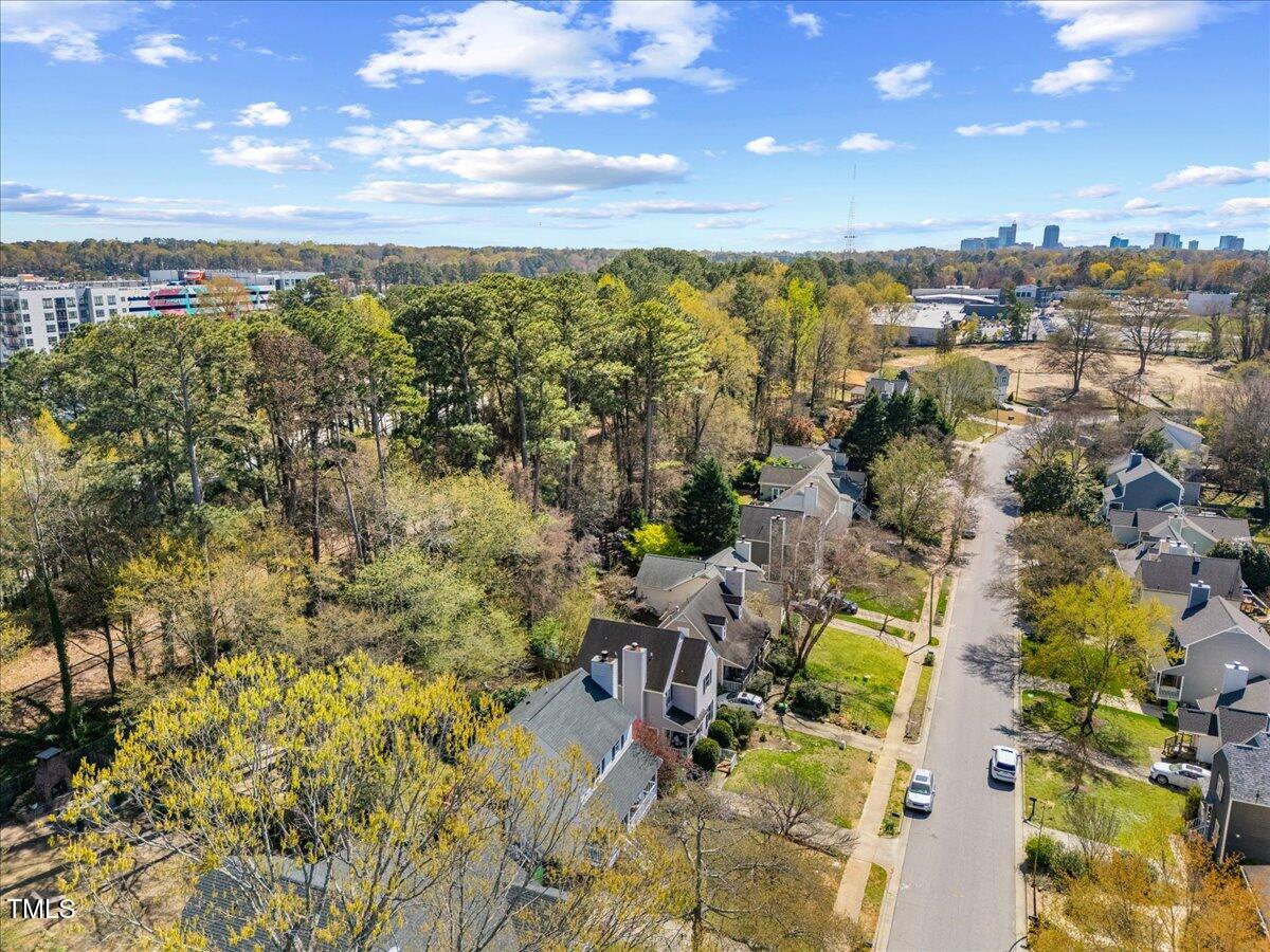 1052 Mills Street Raleigh, NC 27608 - Photo 34 of 36 34-DJI_20250326150429_0336_D