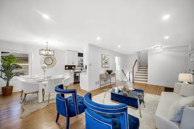 $574,999 | 1845 Everett Avenue, Des Plaines, IL 60018