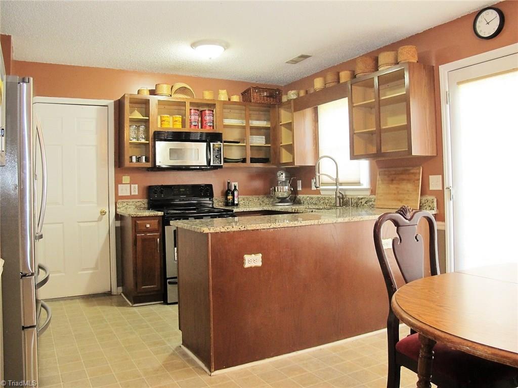 325 Gaither Road Winston-Salem, NC 27101 - Photo 11 of 24 Gallery Image 11