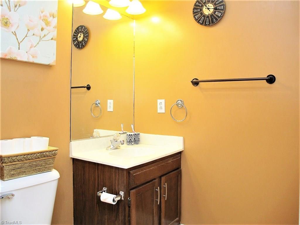 325 Gaither Road Winston-Salem, NC 27101 - Photo 17 of 24 Gallery Image 17