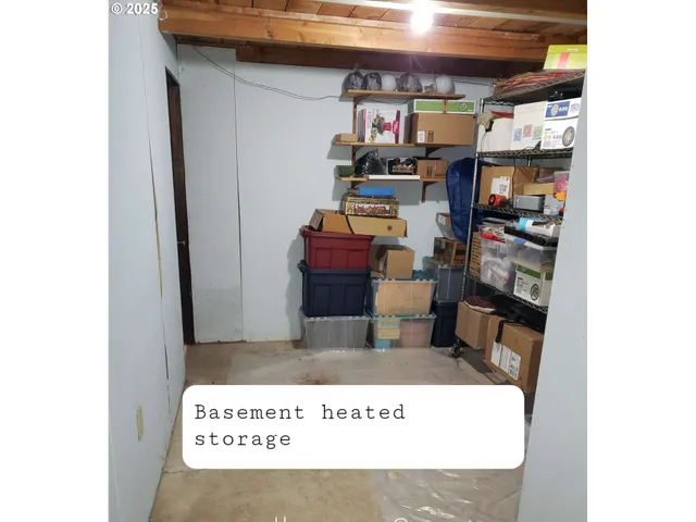 $745,000 | 40235 Rainbow Drive, Scio, OR 97374