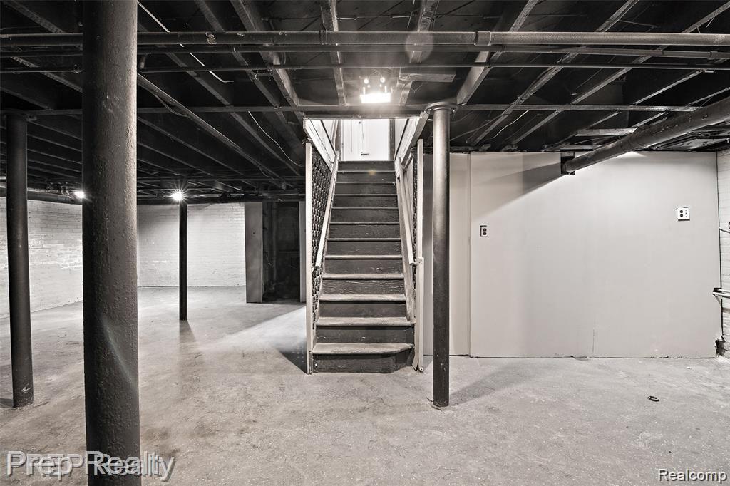 2221 Atkinson Street Detroit, MI 48206 - Photo 44 of 45 2221 Atkinson St-45- Skyview Experts.jpg