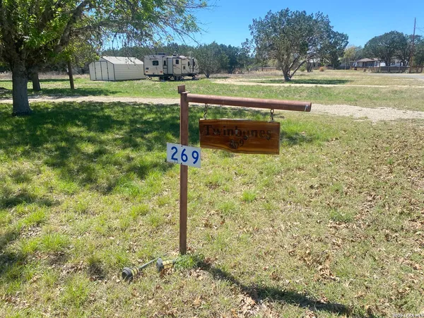$183,000 | 269 Y O COLEMAN Way, Leakey, TX 78873