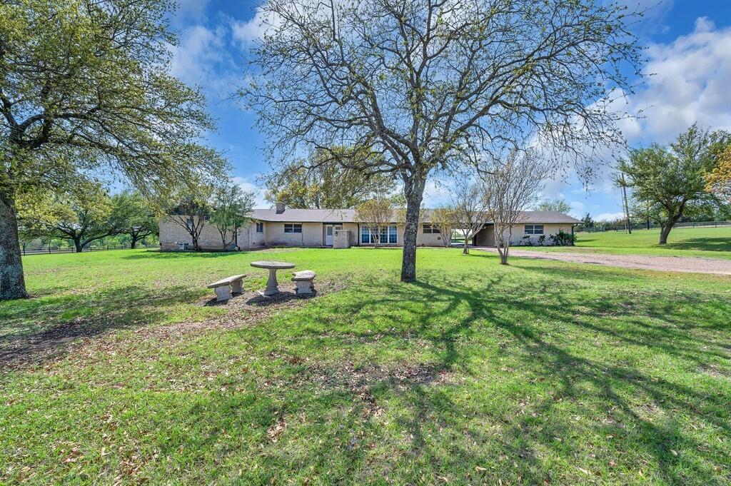 596 Saffle Road Robinson, TX 76706 - Photo 3 of 38