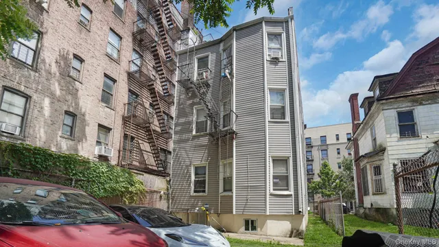 $1,275,000 | 32 North Street | University Heights