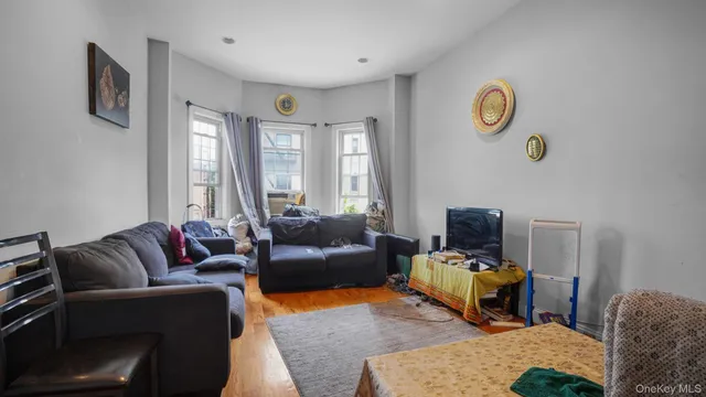 $1,275,000 | 32 North Street | University Heights