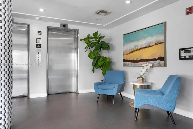 $490,000 | 1300 Lincoln Road, Unit A701, Miami Beach, FL 33139