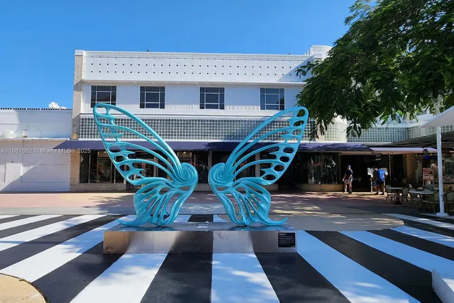 $490,000 | 1300 Lincoln Road, Unit A701, Miami Beach, FL 33139