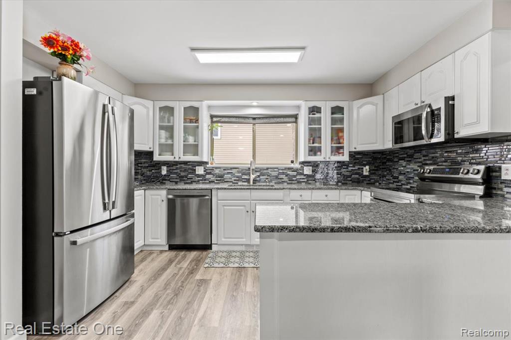 2931 Wisconsin Road Troy, MI 48083 - Photo 22 of 49
